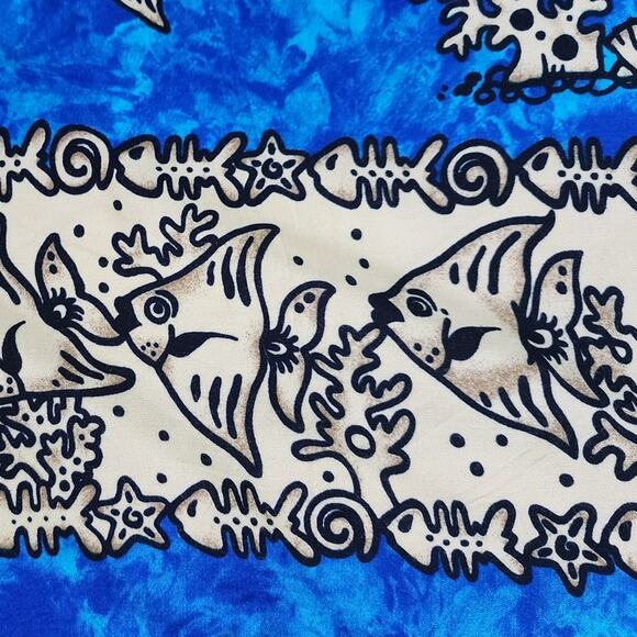 Cocowalk NWT Beach Blanket/Sarong with Angelfish Measures 44x66 Blue /Tan/Black - Picture 3 of 7